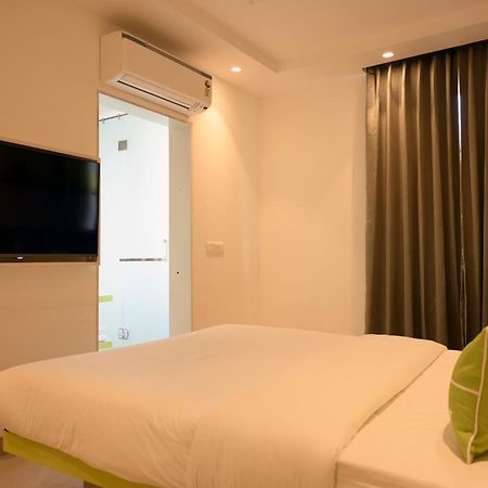 Hotel Le Roi Express Karol Bagh Delhi  Exterior foto