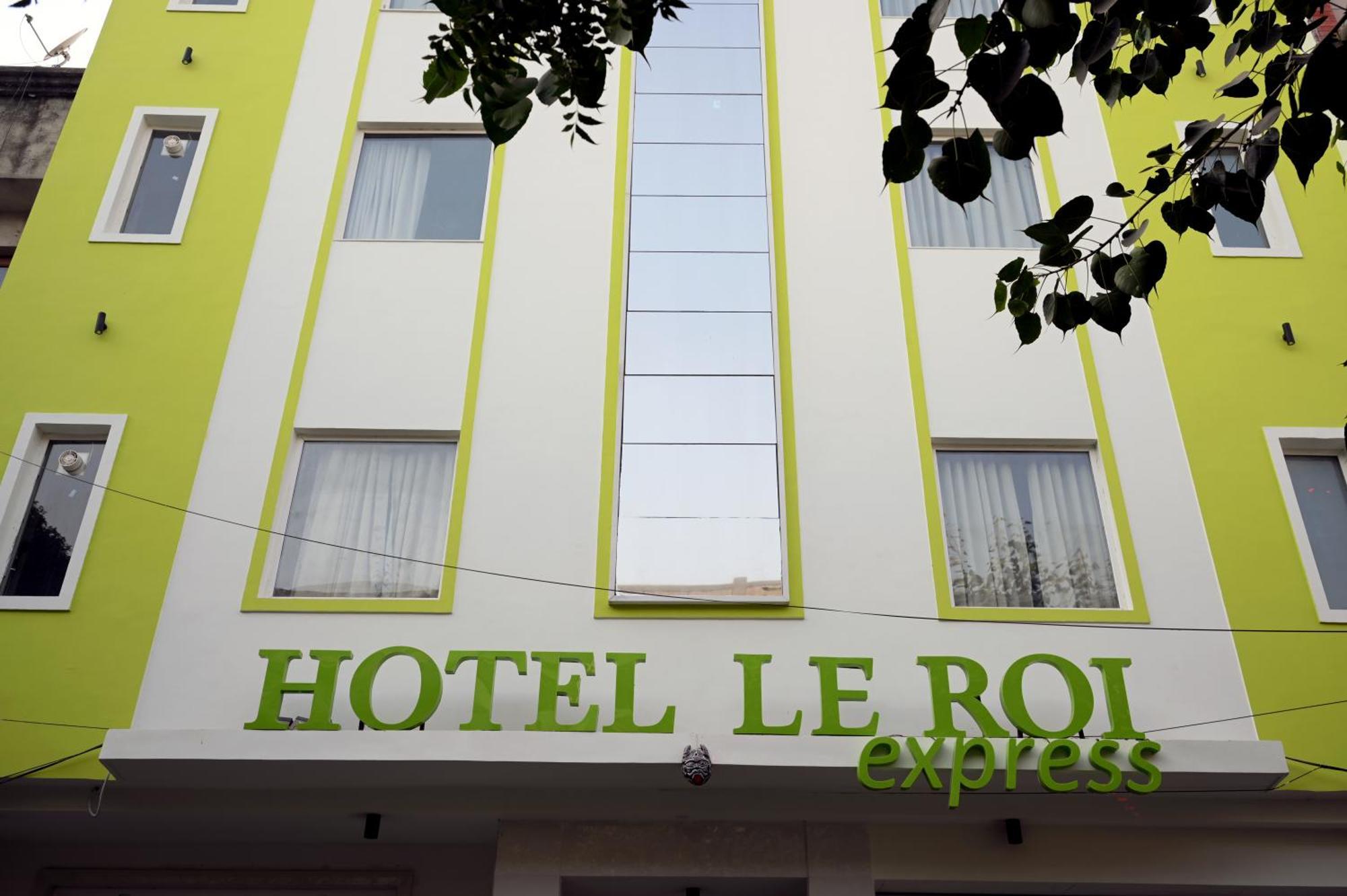 Hotel Le Roi Express Karol Bagh Delhi  Exterior foto